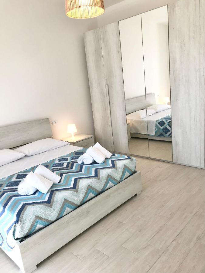 Casa Del Sole Apartment Savona Bagian luar foto