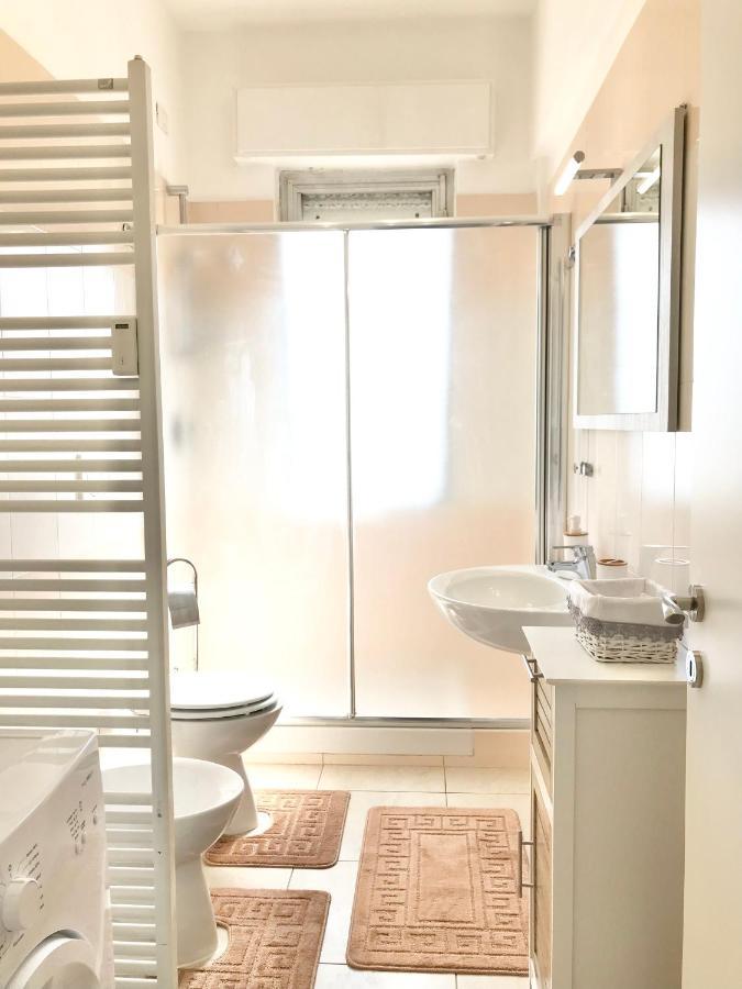 Casa Del Sole Apartment Savona Bagian luar foto